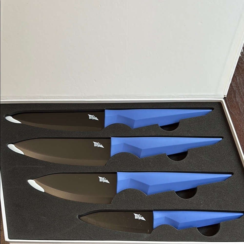 twiggy LONDON Precision Electric Blue Knife Set